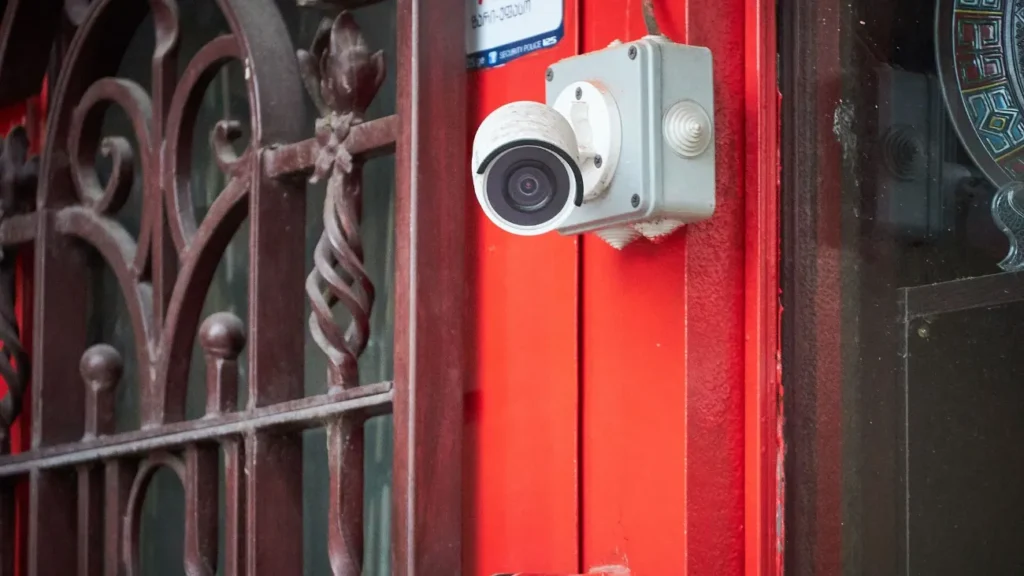 Gürcistan'da konaklama nasıl uzaktan kiralanır: otomasyon ve yönetim