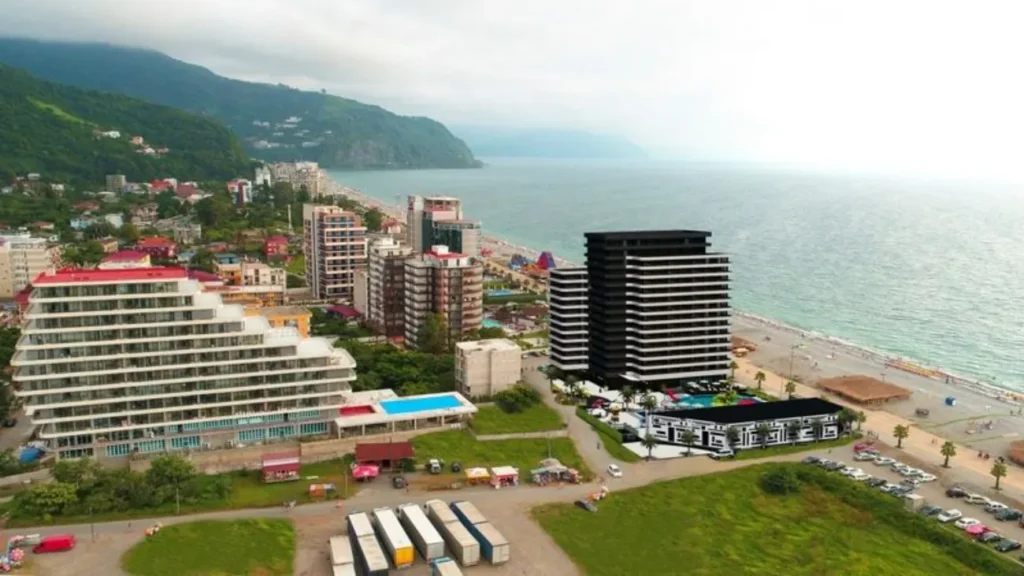 Gonio: overview of neighbourhoods, infrastructure and house prices