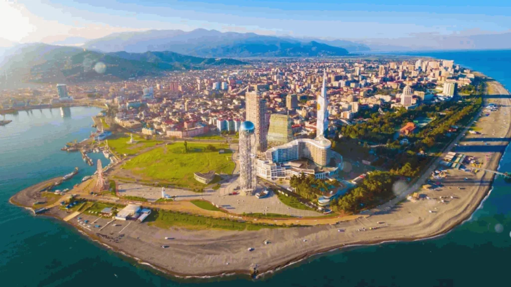 Tüm yıl boyunca Batum'da yaşamak: gerçek mi yoksa sadece tatil için mi?