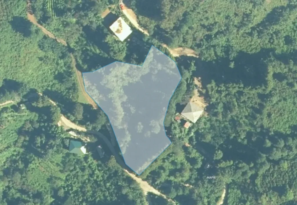 Terreno con vista sul mare e sulla foresta 3667 m² a