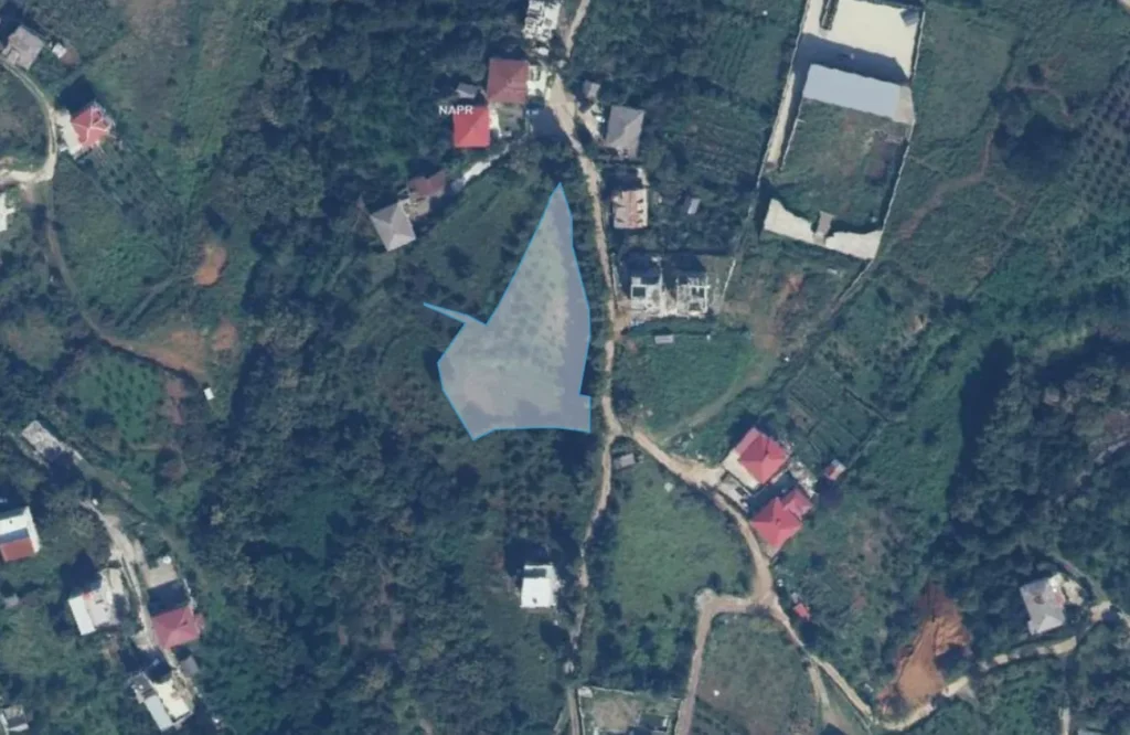 Ampio terreno di 2654 m² in