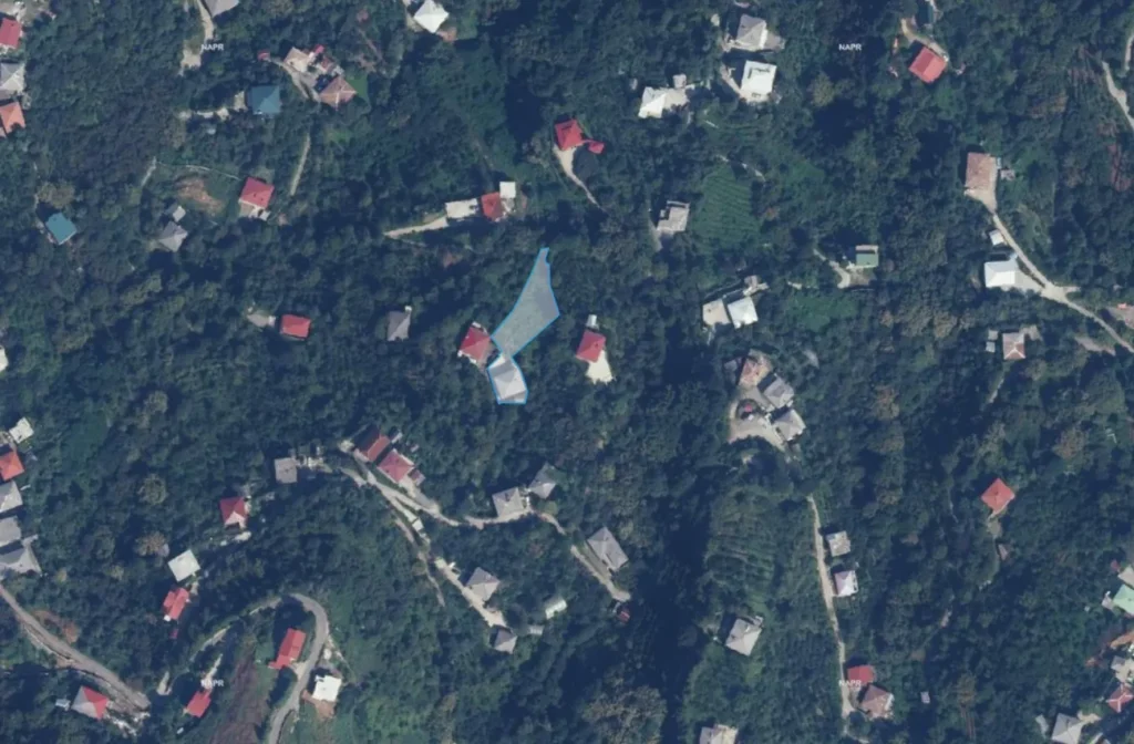 Appezzamento di terreno con casa con vista mare 1200 m² in