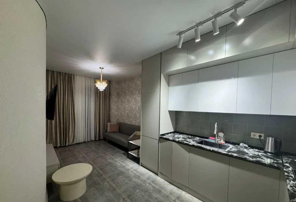 Mobilyalı tasarımcı tek yatak odası 38 m² açık