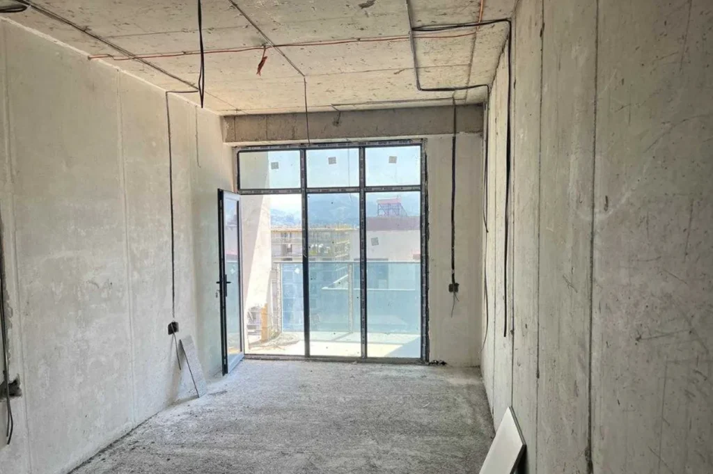 Лаконічна студія з видом на бульвар 27.5 м² за