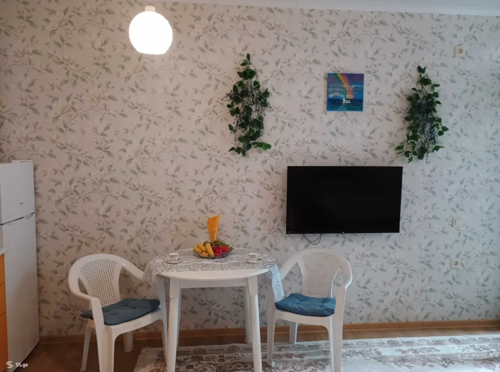 Затишна студія з ремонтом біля моря 32 м² по