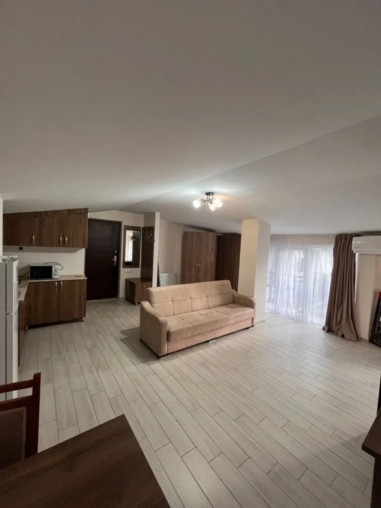 Famiglia con tre camere da letto, appartamento ristrutturato di 64,3 mq da