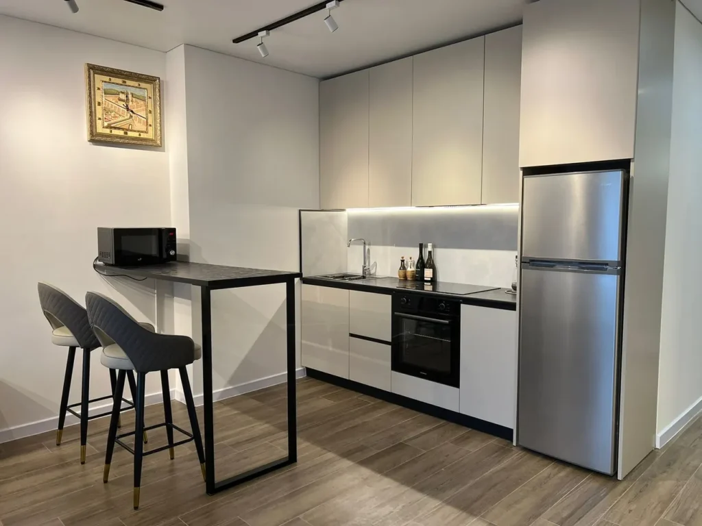 Spacious studio with quality renovation 52.9 m² in