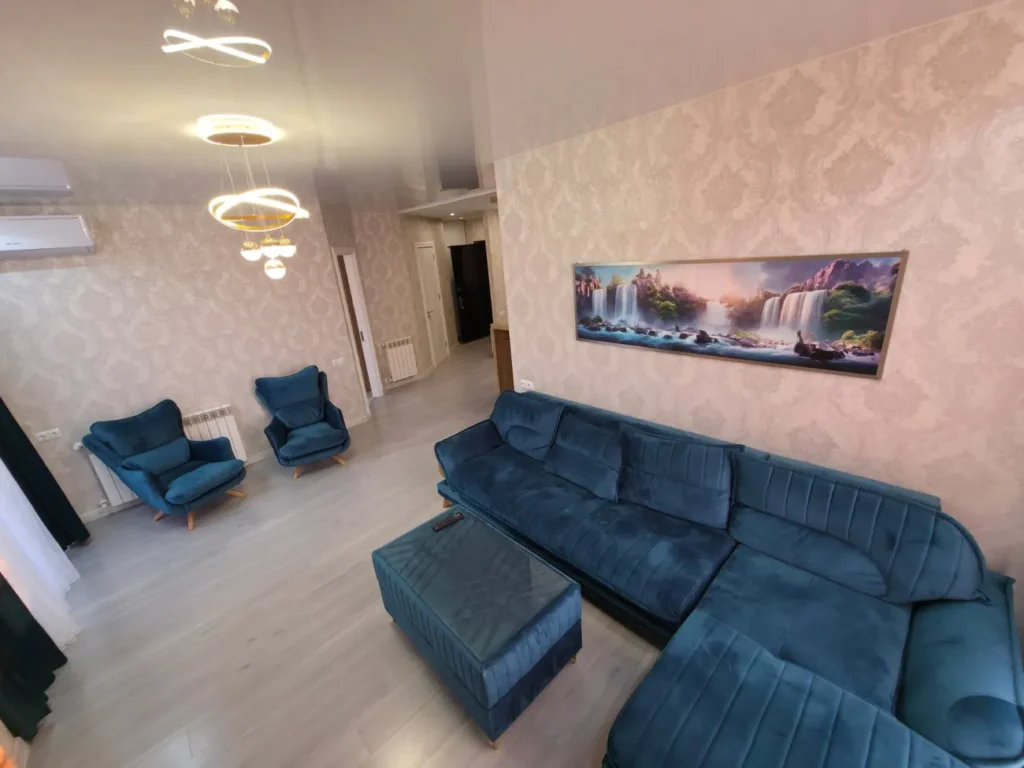 Стильная двухкомнатная квартира с морским видом 84 м² в